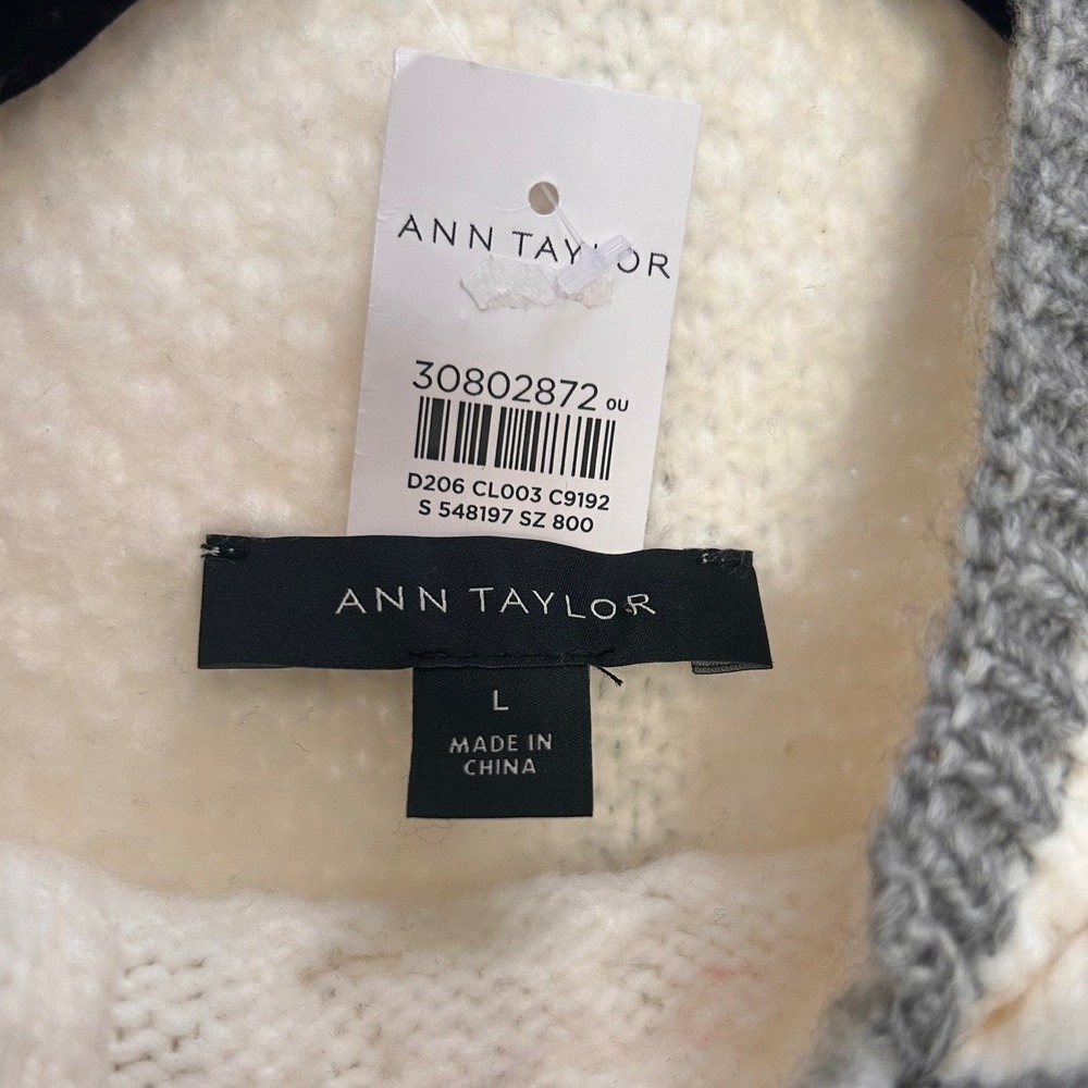 Ann Taylor Womens Large Cream Button Shoulder Mock Neck Cable Knit Sweater NEW - Picture 4 of 5